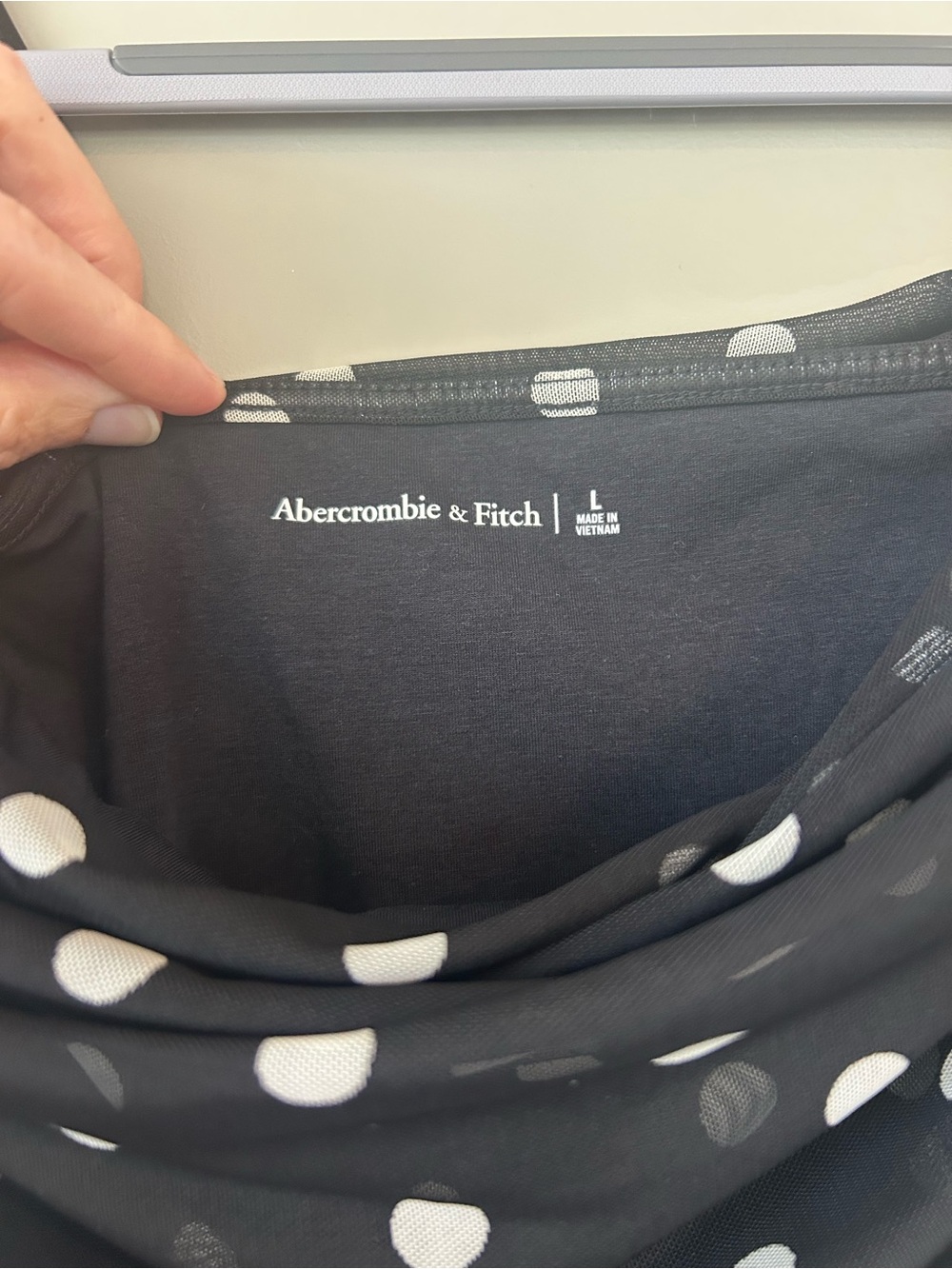 Abercrombie & Fitch Black and White Polka Dot Off-Shoulder Bodysuit - Picture 3 of 3